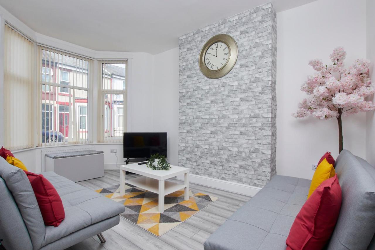 Stylish Blackpool Gem - Great Location! Экстерьер фото
