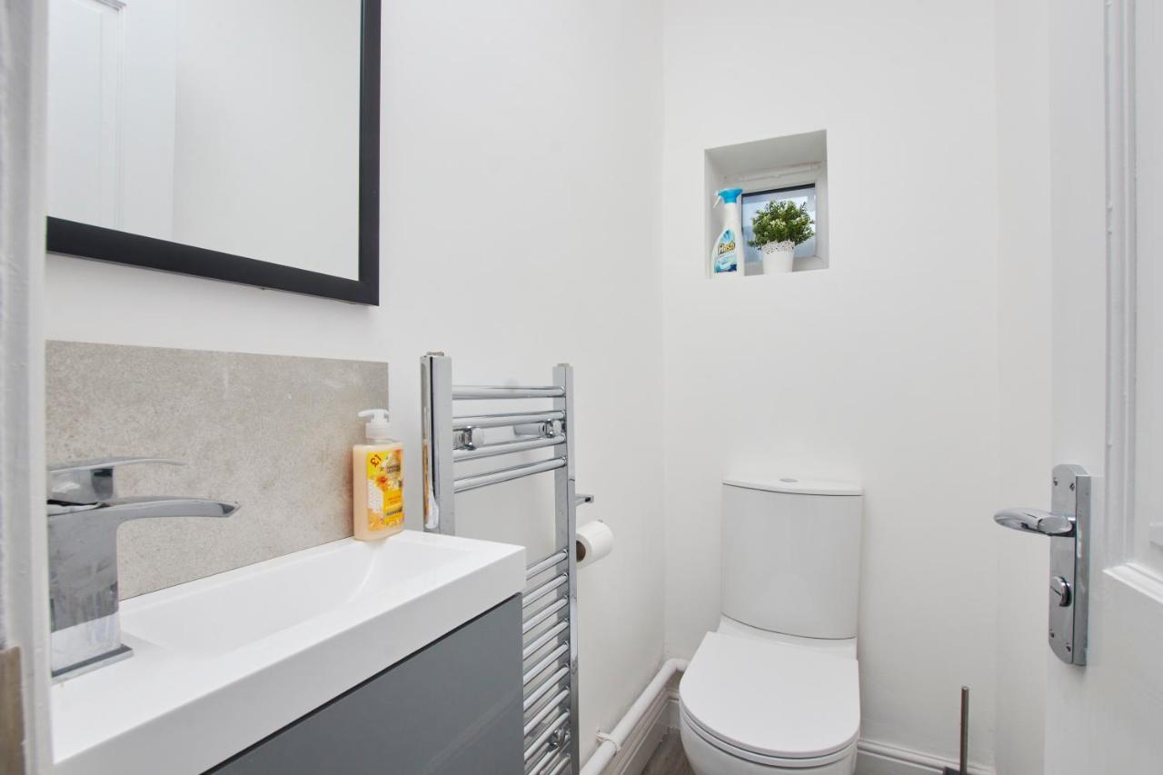 Stylish Blackpool Gem - Great Location! Экстерьер фото